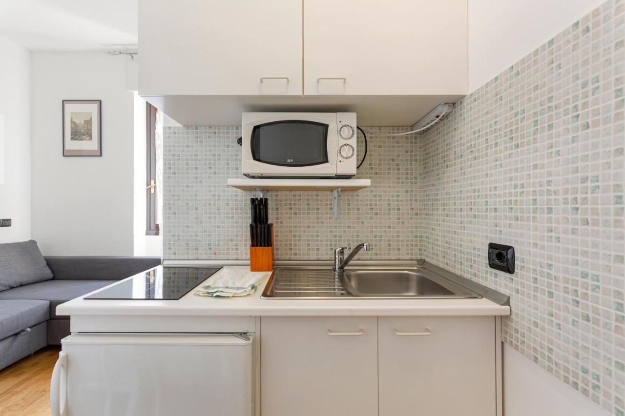 Comfy Studio Near The Central Station Milan Bagian luar foto