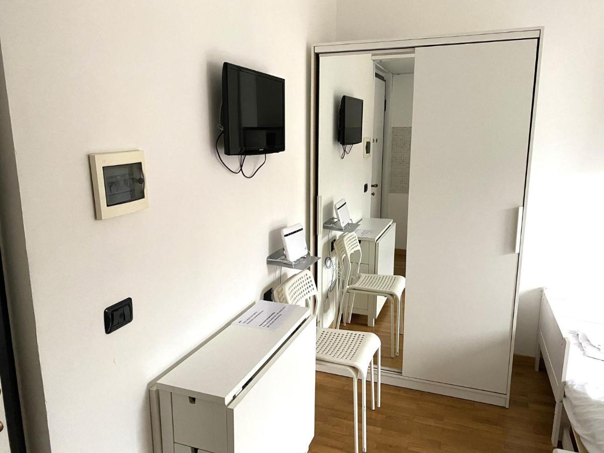 Comfy Studio Near The Central Station Milan Bagian luar foto